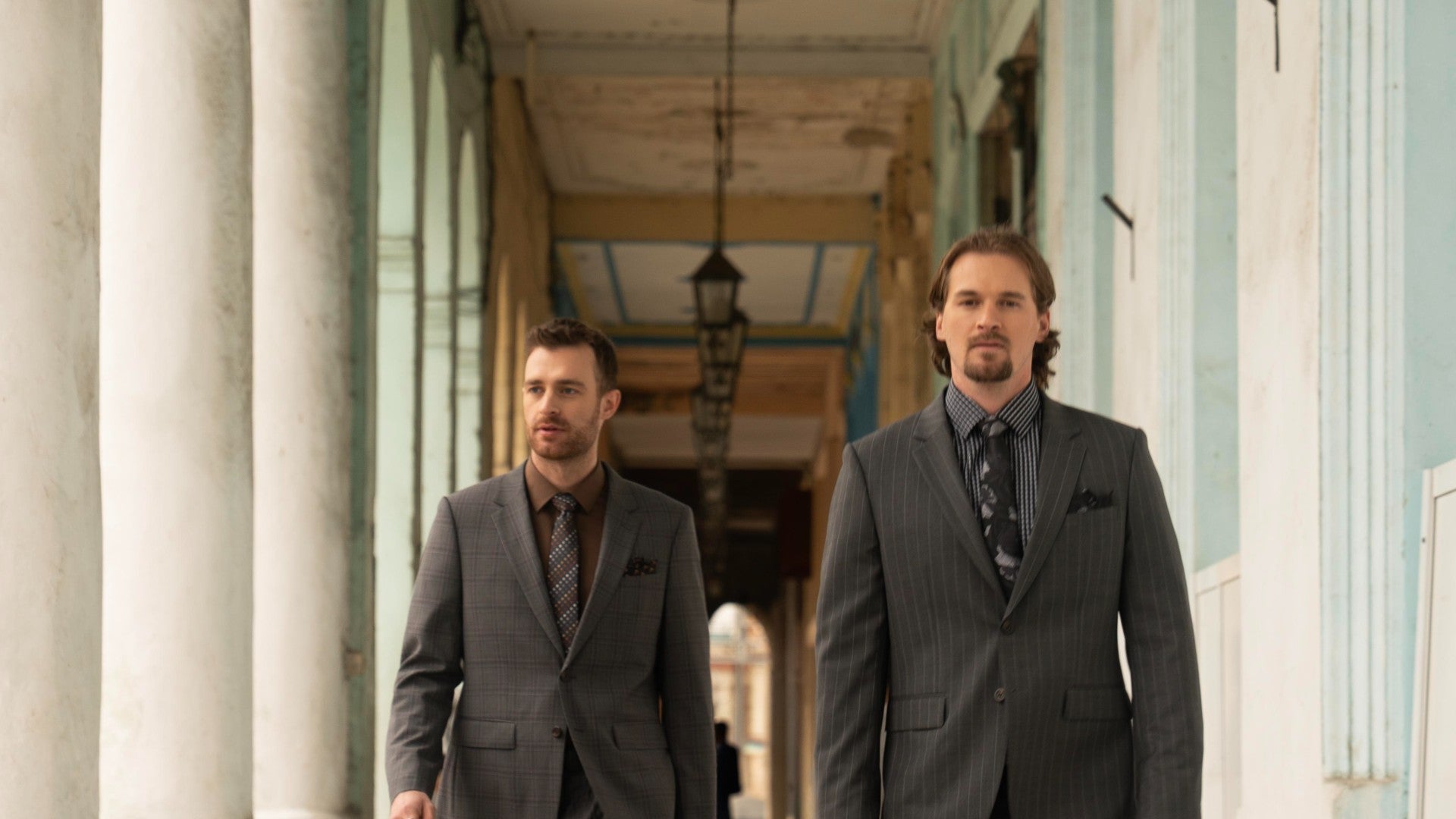 ✂️ Créez votre complet sur mesure : choisissez votre tissu, votre style et votre coupe