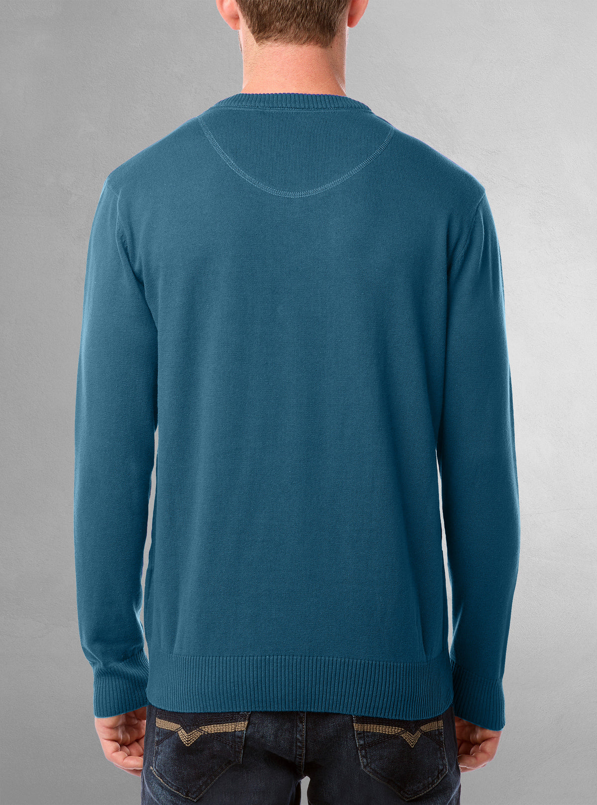 Men's basic v-neck sweater