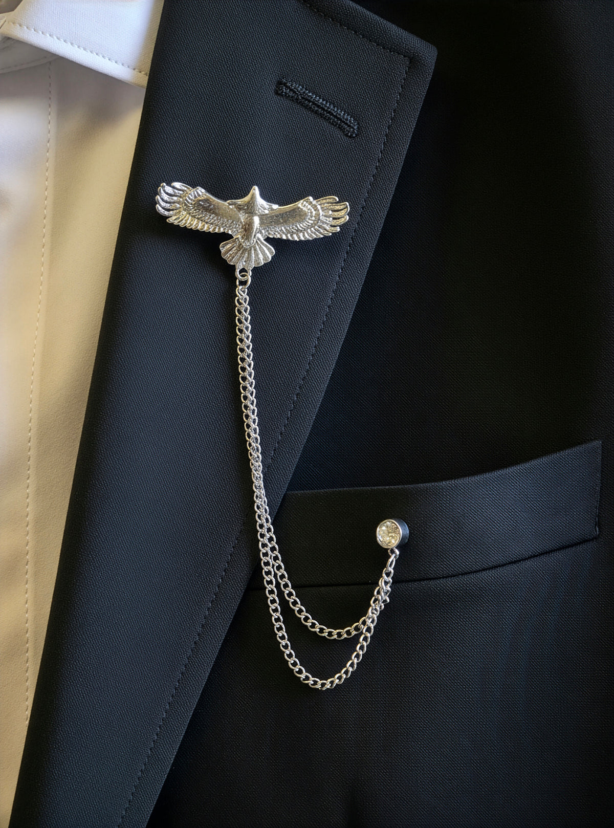 Men's lapel pin